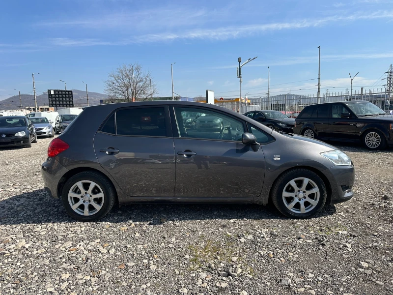 Toyota Auris 1.4D4D 90kc, снимка 6 - Автомобили и джипове - 49423676