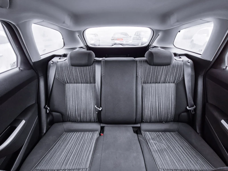 Opel Astra J 1.4i комби, снимка 9 - Автомобили и джипове - 51933655