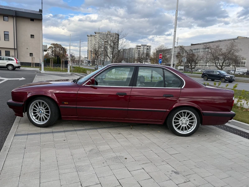 BMW 520 i 1 + 1 подарък, снимка 3 - Автомобили и джипове - 52484774