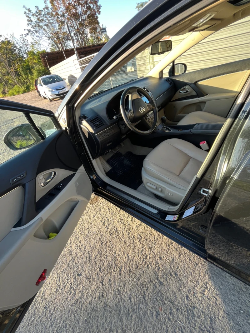 Toyota Avensis, снимка 10 - Автомобили и джипове - 52808501