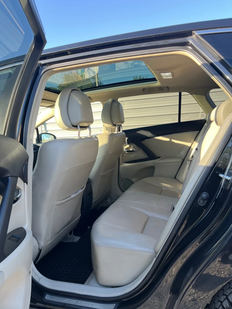 Toyota Avensis, снимка 7 - Автомобили и джипове - 52808501