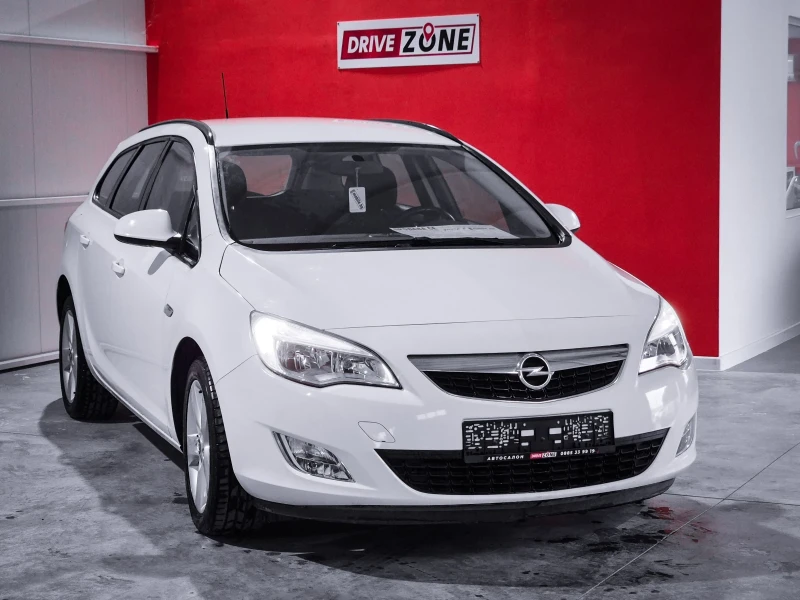 Opel Astra J 1.4i комби - 8999 лв. / 4601.12 € - 52872519 1