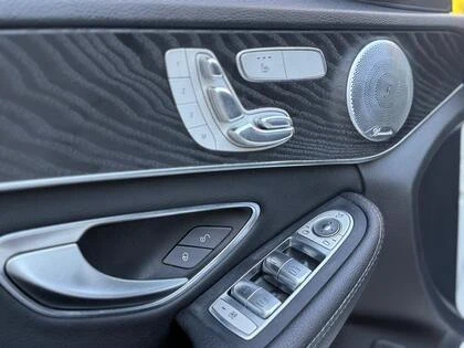 Mercedes-Benz C 300 4MATIC - изображение 8