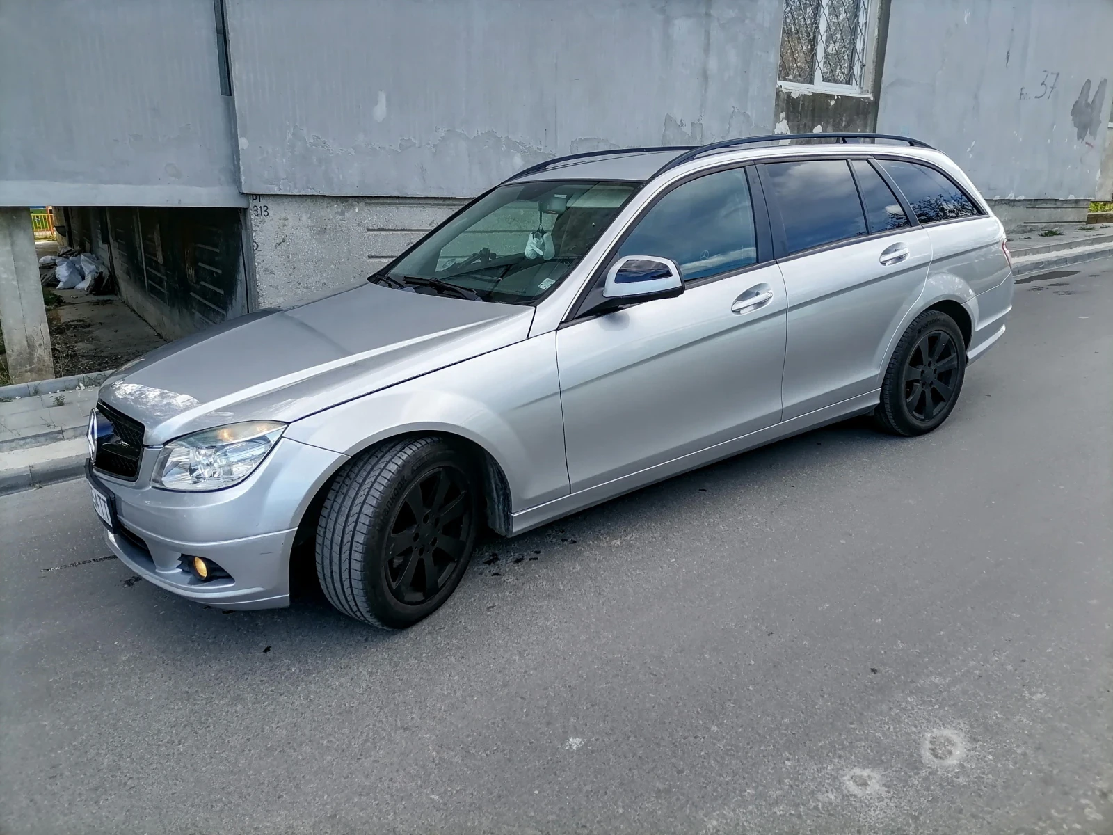 Mercedes-Benz C 220 2.2 140 - изображение 4