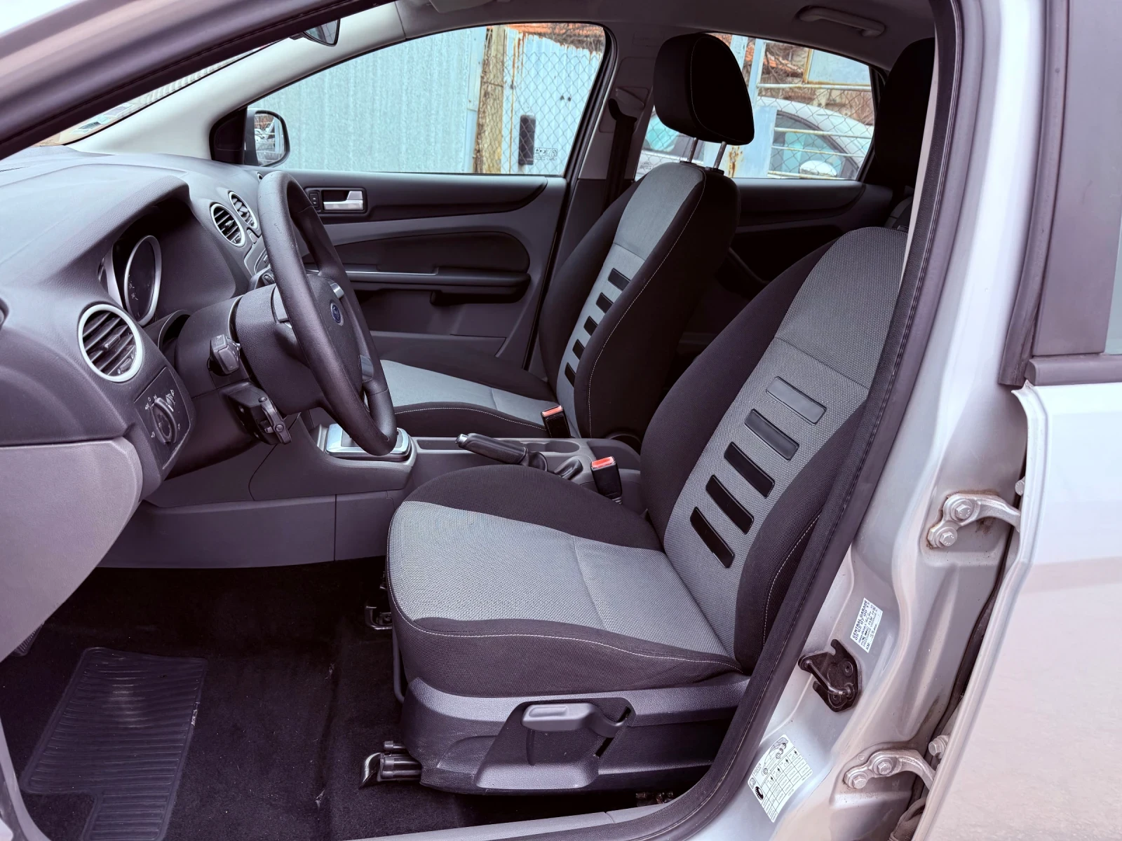 Ford Focus 1.6i  | Mobile.bg   11