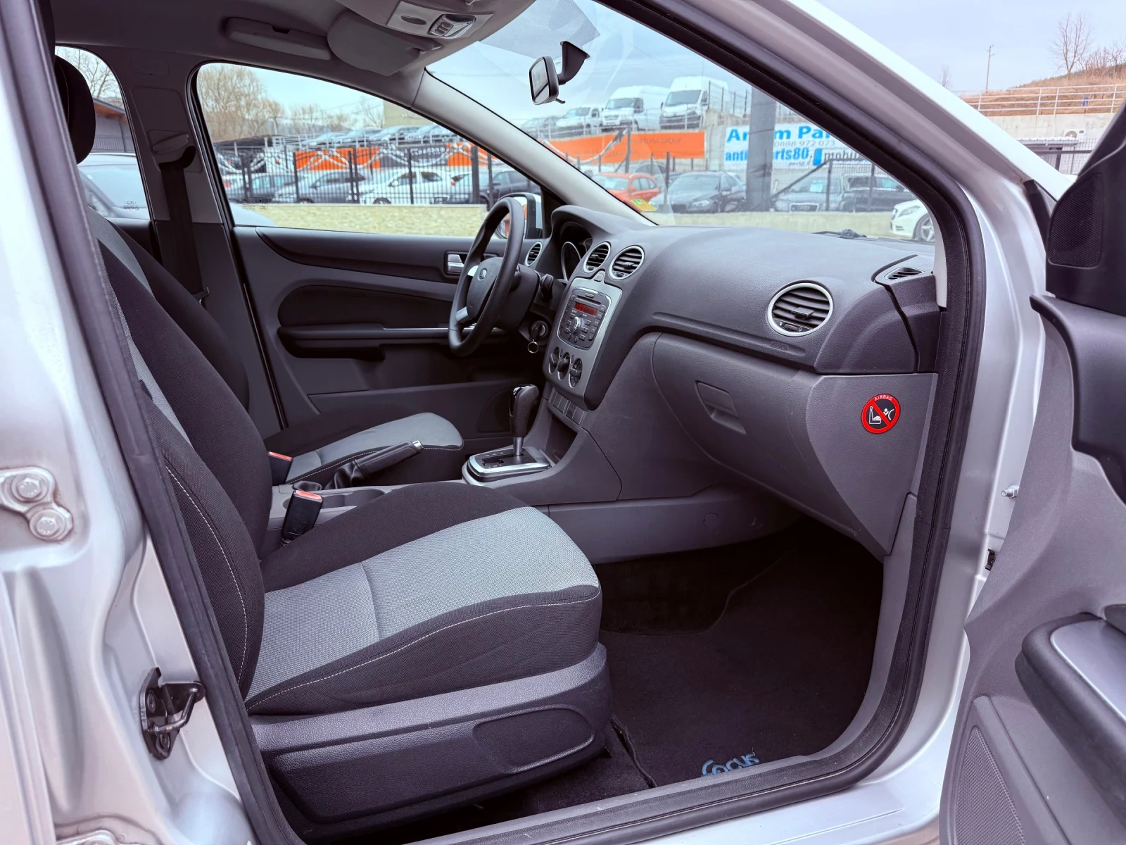 Ford Focus 1.6i  | Mobile.bg   12