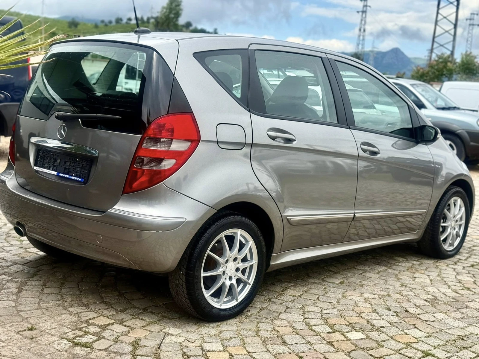 Mercedes-Benz A 170 1.7 AVTOMATIK - изображение 5
