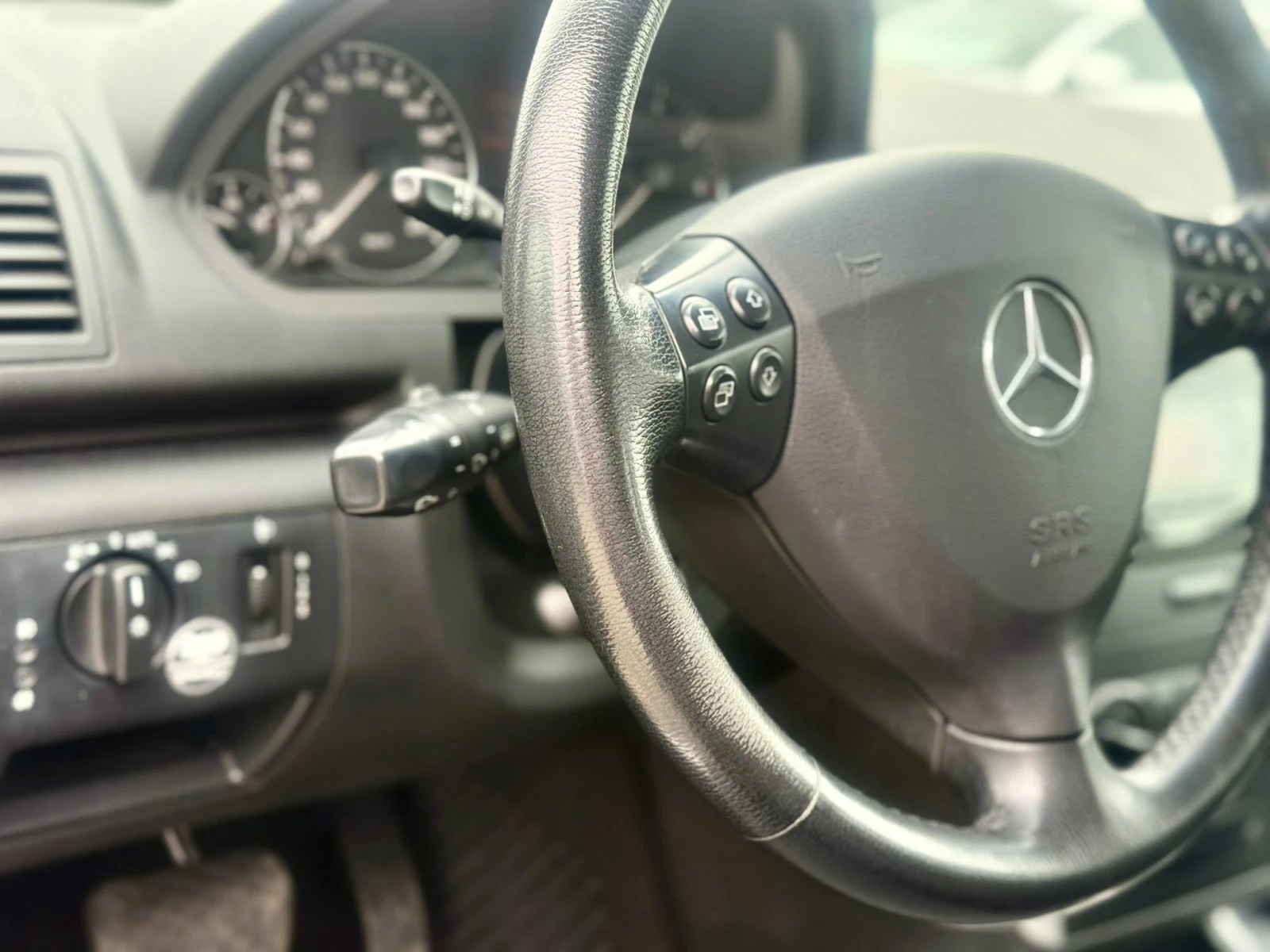 Mercedes-Benz A 170 1.7 AVTOMATIK - изображение 10