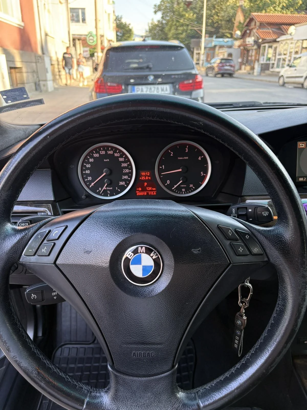 BMW 530 3.0 - изображение 8