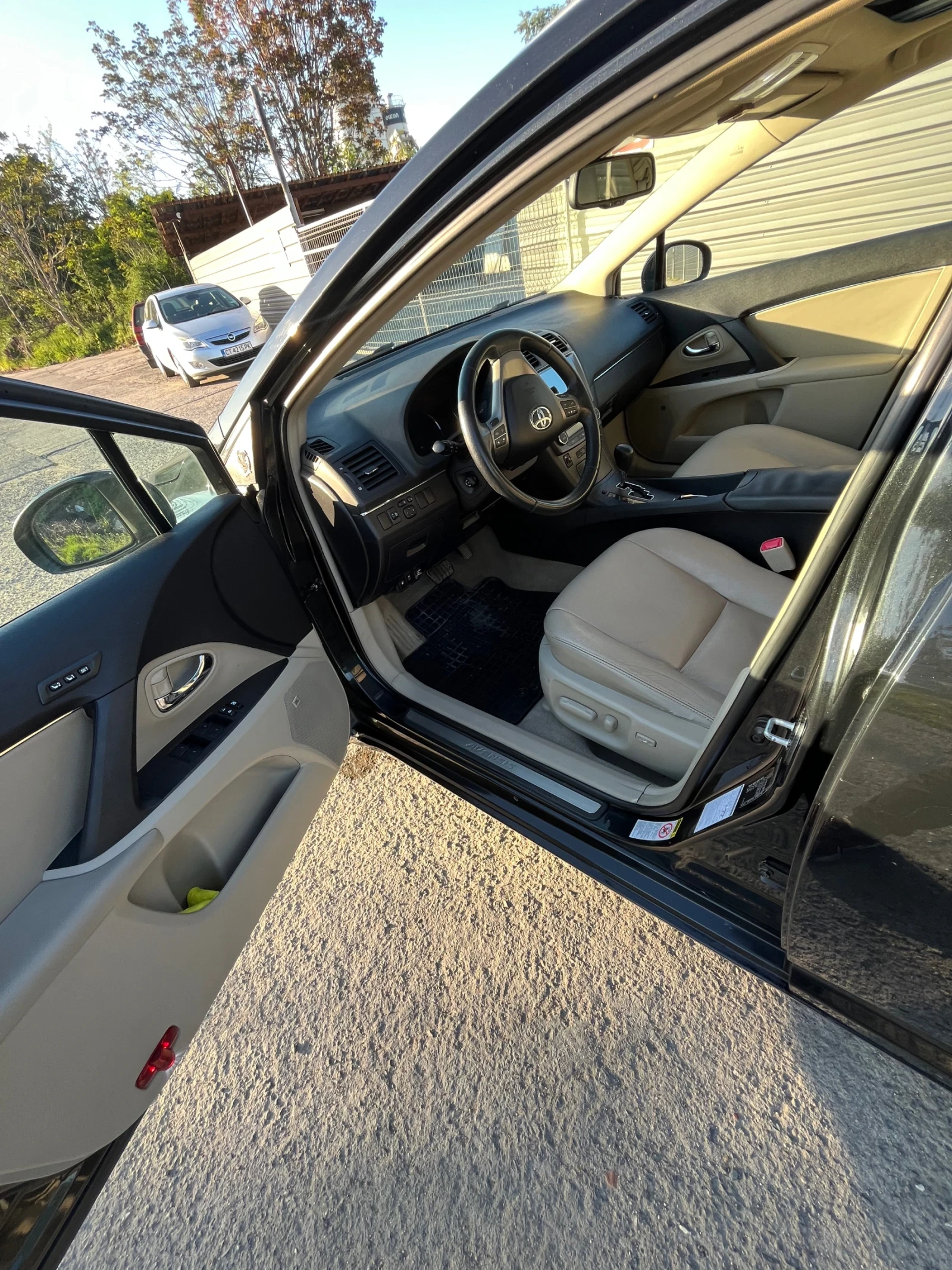 Toyota Avensis  - изображение 10