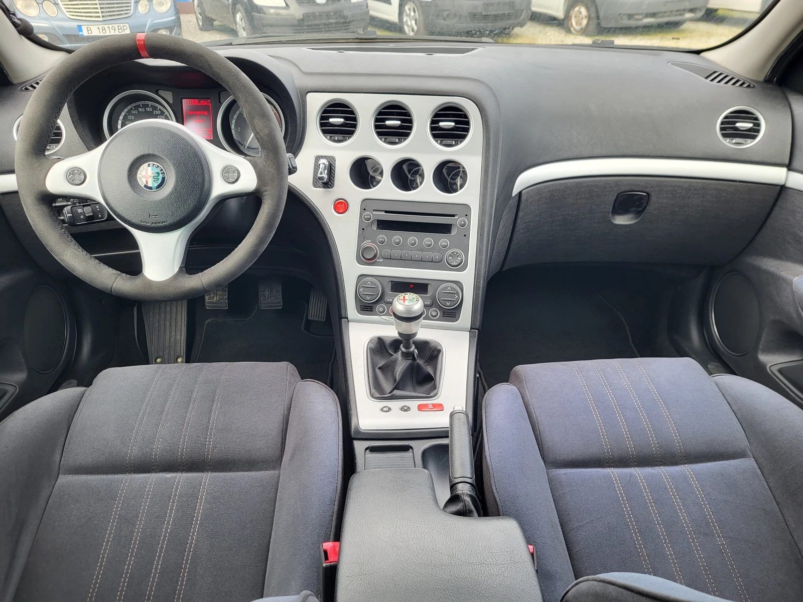 Alfa Romeo 159 sportwagon 1.9JTD - изображение 8
