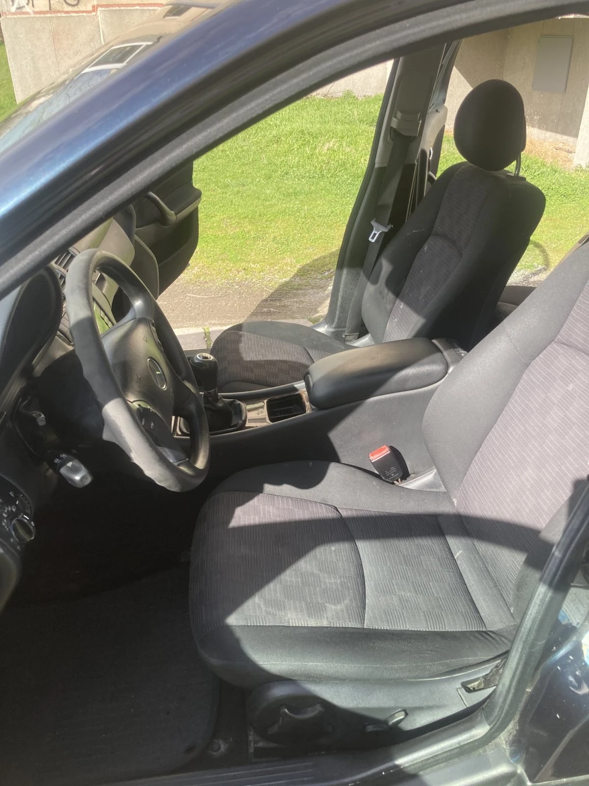 Mercedes-Benz C 180 Komoressor Фейслифт Седан, снимка 12 - Автомобили и джипове - 53716767