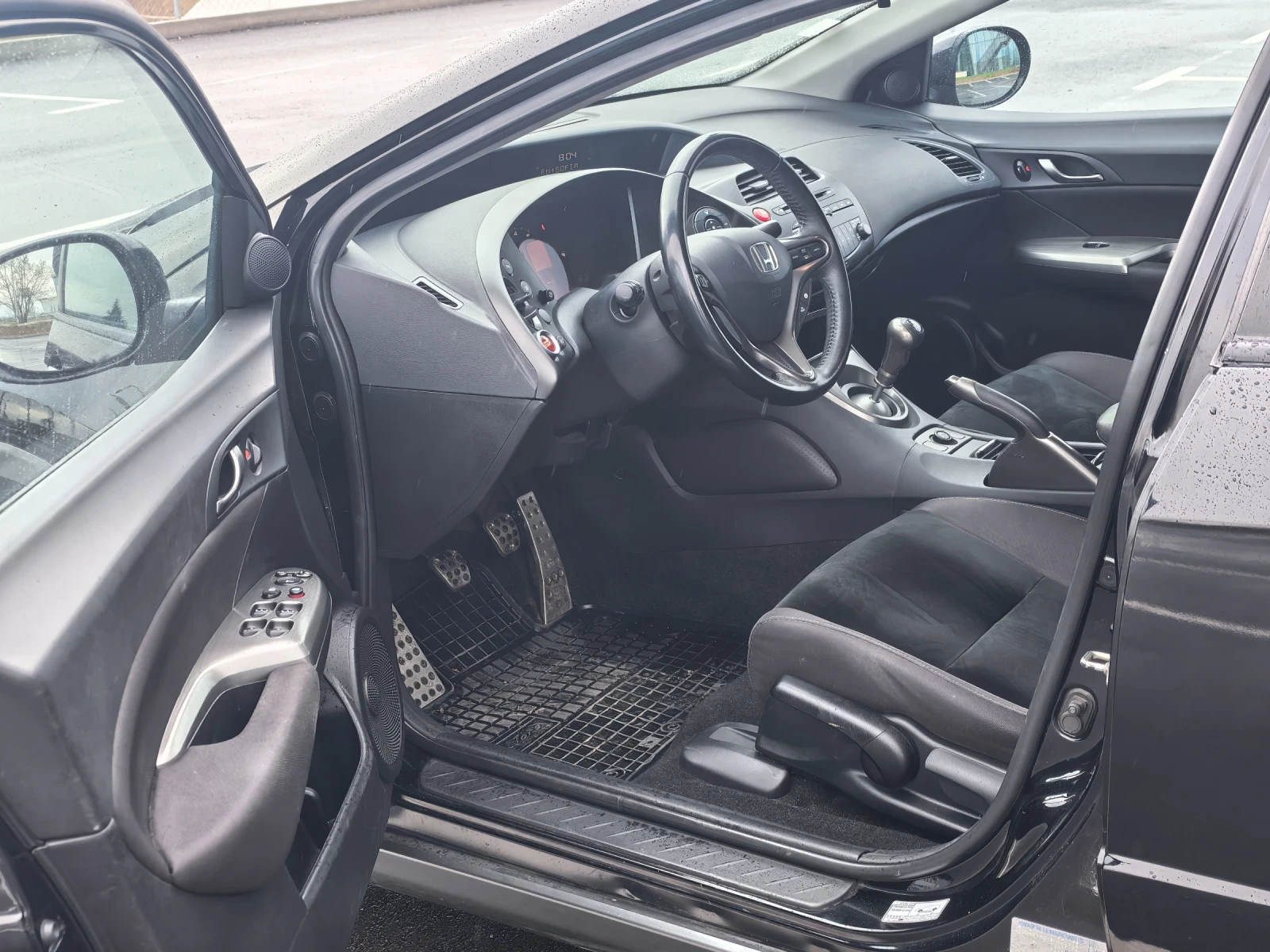 Honda Civic 1.4 i-vtec facelift 138000 км!!!!!!, снимка 11 - Автомобили и джипове - 53965848