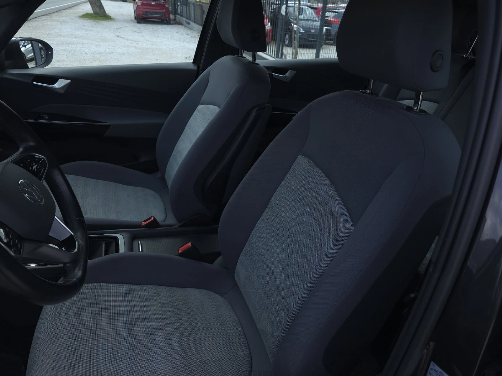 VW ID.3 Pro Performance 62 kWh, снимка 12 - Автомобили и джипове - 54007239