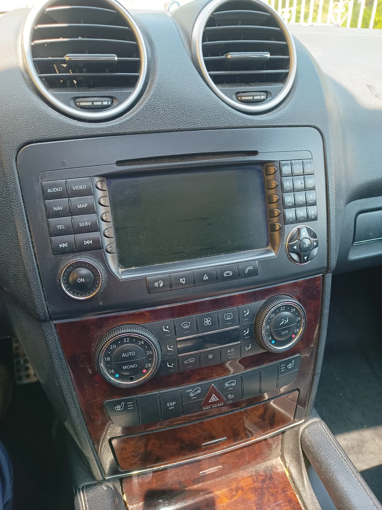 Mercedes-Benz 320 Мл320, снимка 12 - Автомобили и джипове - 54509852