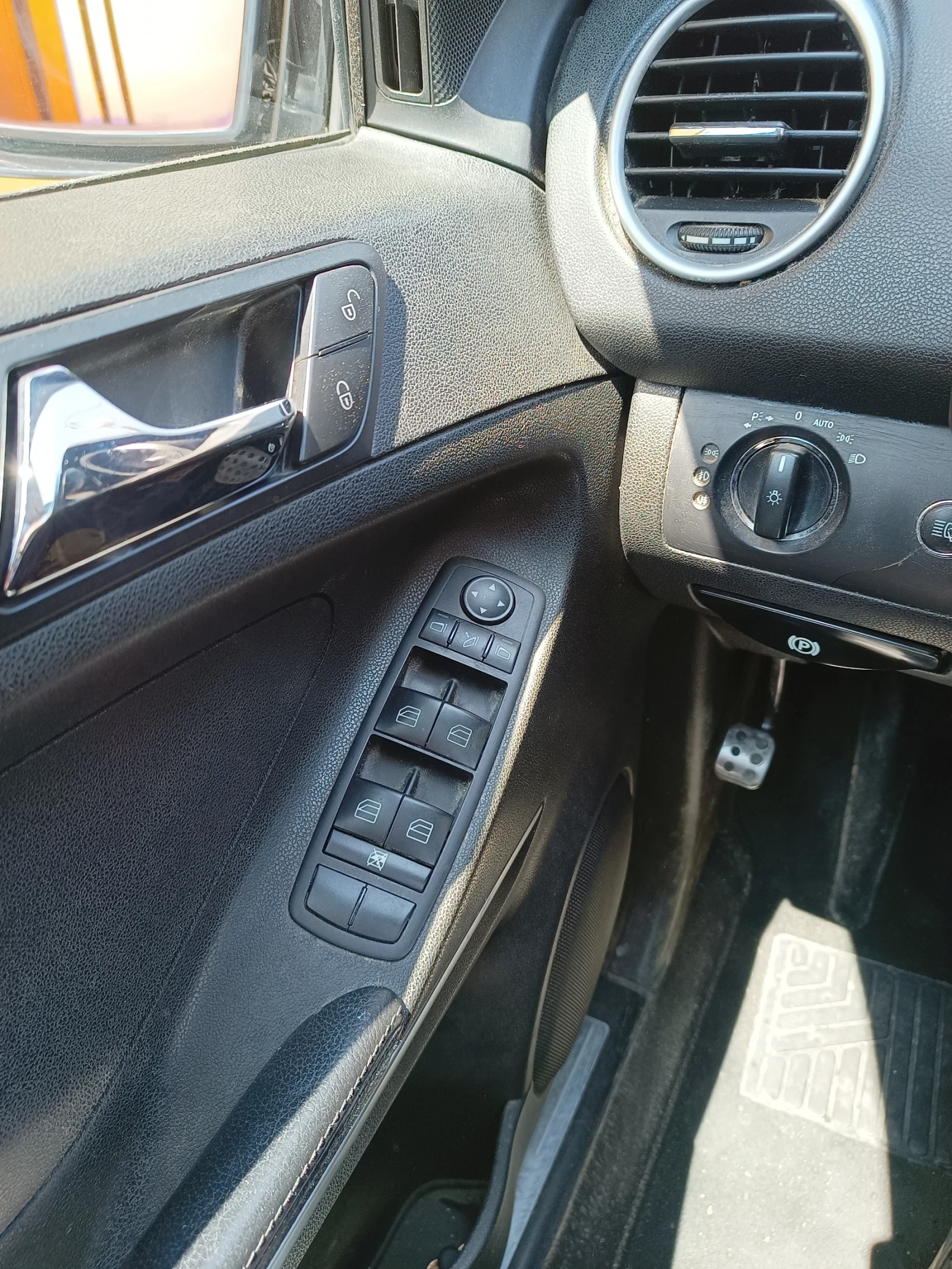 Mercedes-Benz 320 Мл320, снимка 11 - Автомобили и джипове - 54509852