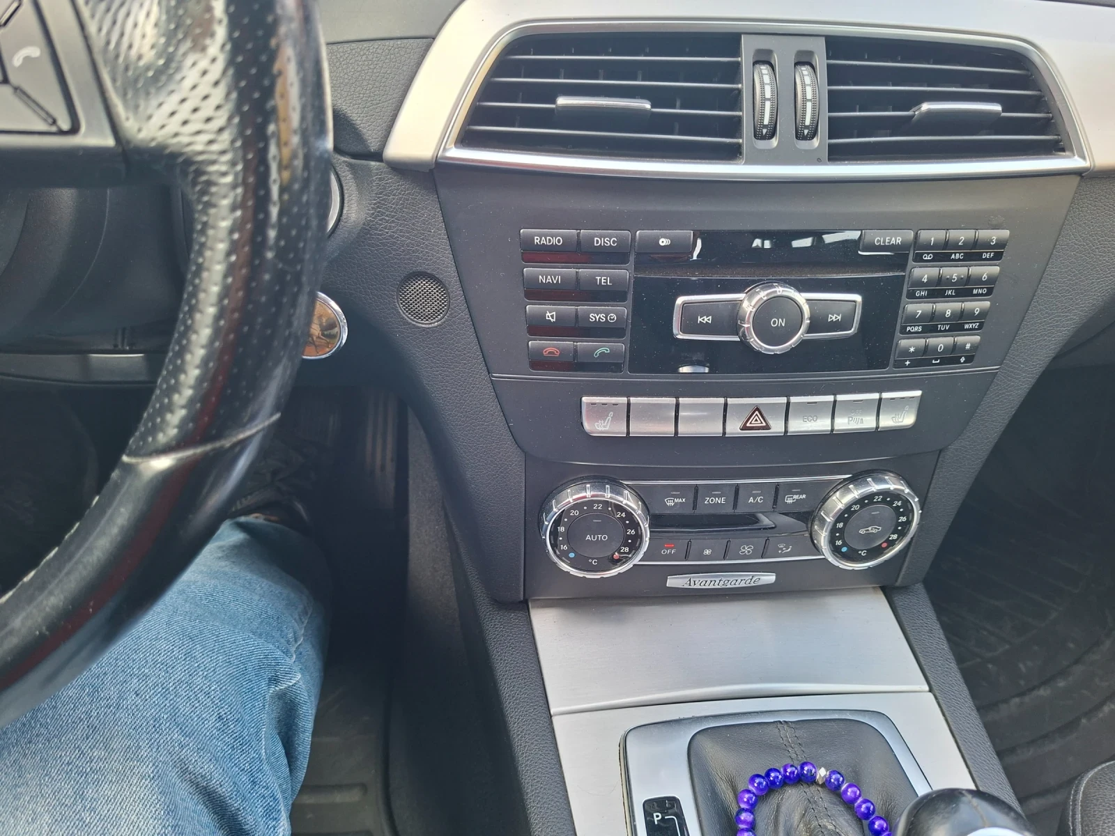 Mercedes-Benz C 220, снимка 13 - Автомобили и джипове - 56452478