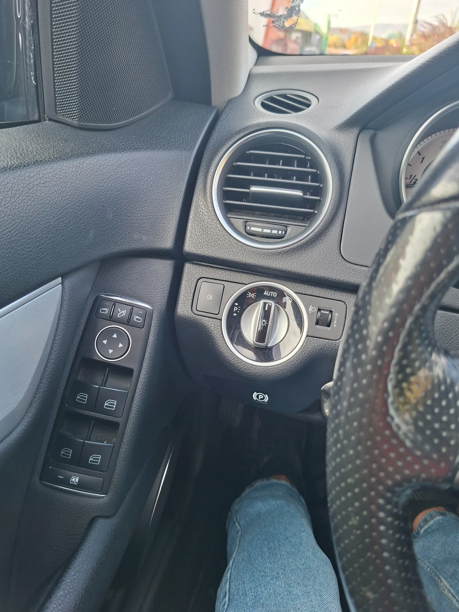 Mercedes-Benz C 220, снимка 16 - Автомобили и джипове - 56452478