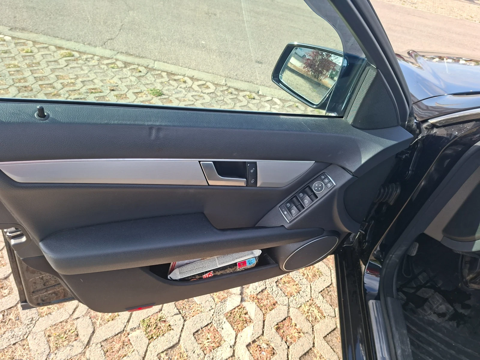 Mercedes-Benz C 220, снимка 7 - Автомобили и джипове - 56452478