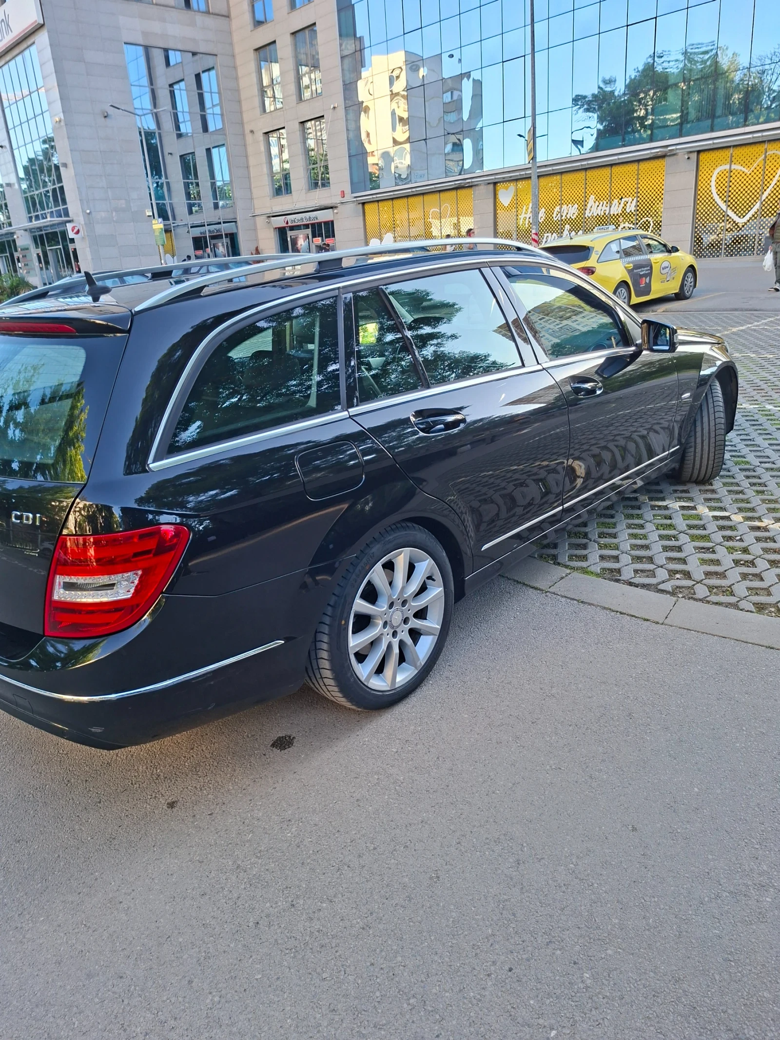 Mercedes-Benz C 220, снимка 2 - Автомобили и джипове - 54555877