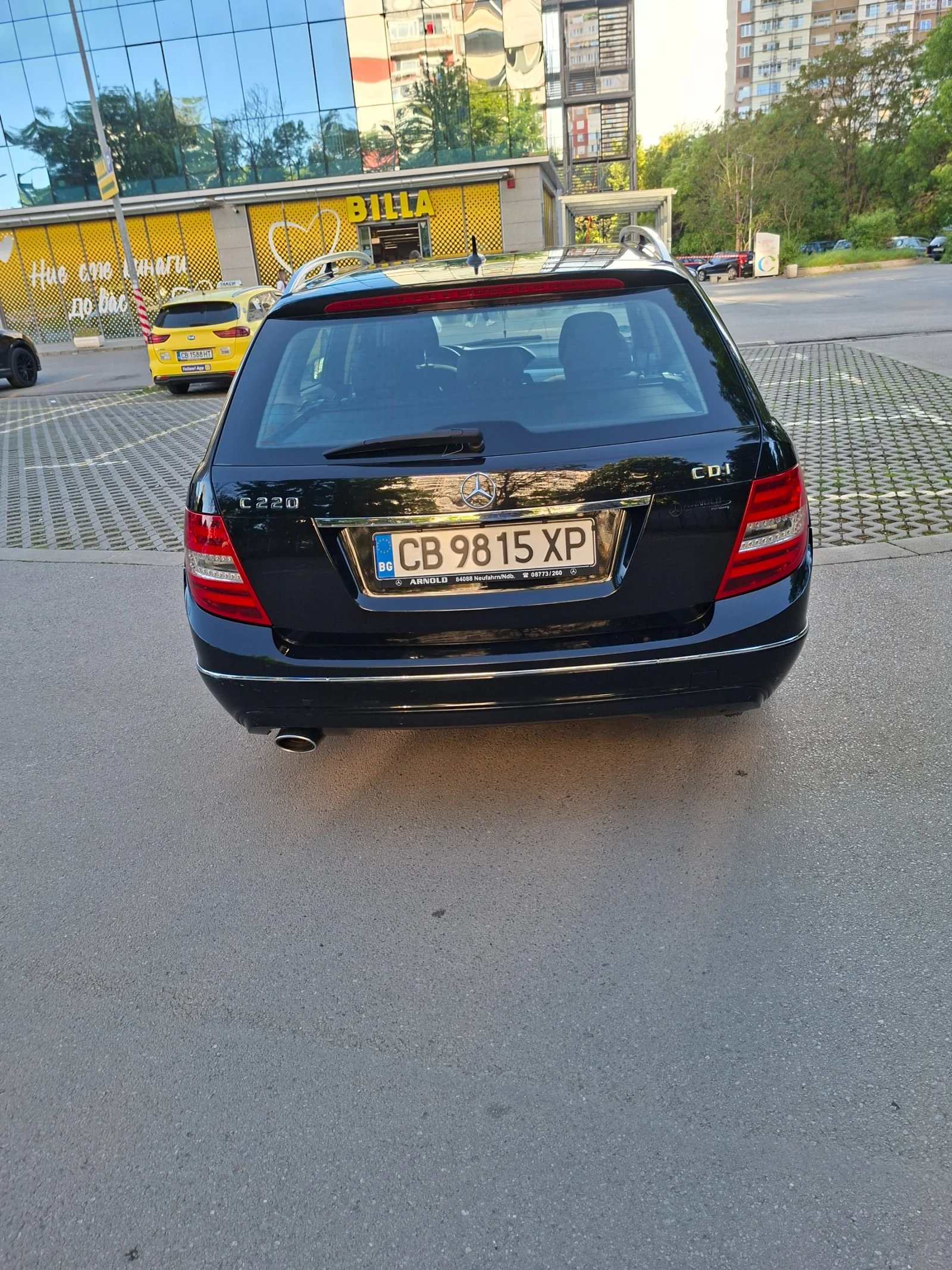 Mercedes-Benz C 220, снимка 3 - Автомобили и джипове - 54555877