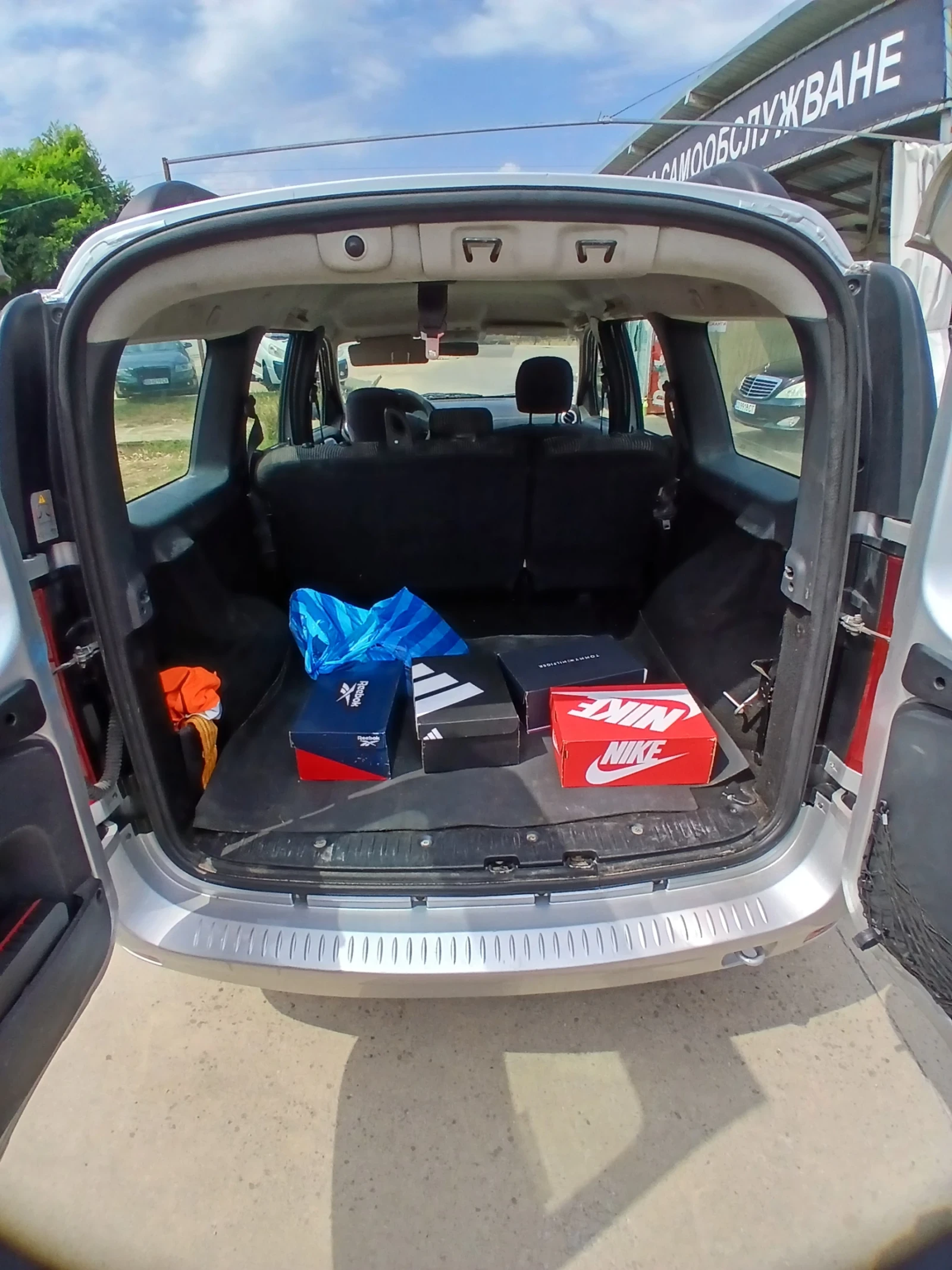 Dacia Logan Нова газова уредба, снимка 5 - Автомобили и джипове - 55651928