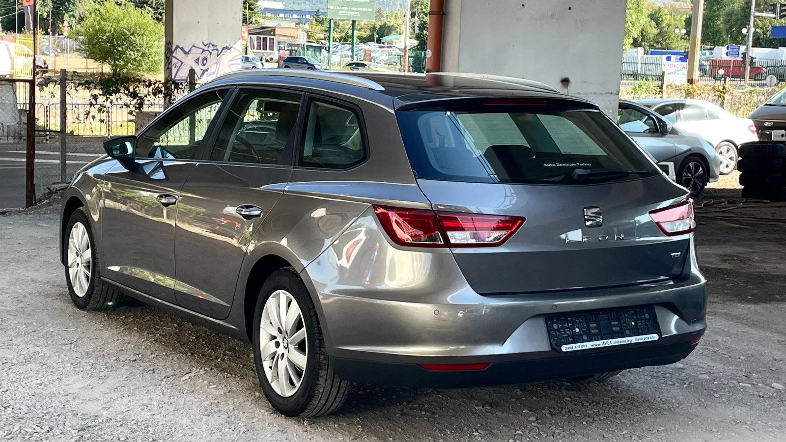 Seat Leon СЕРВ. ДОК., снимка 7 - Автомобили и джипове - 55704036