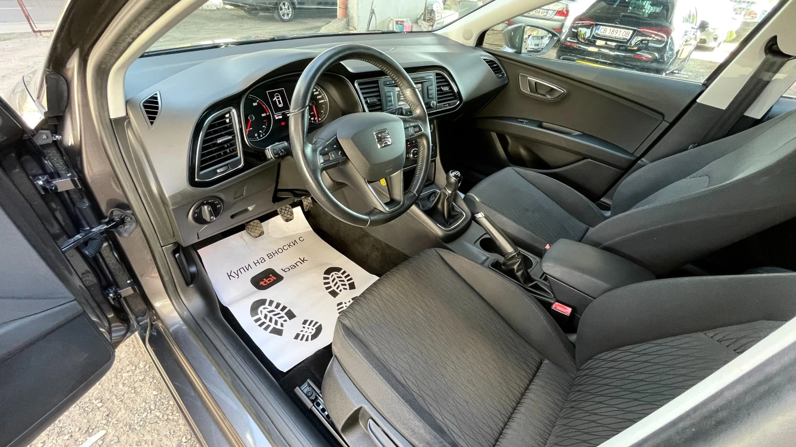 Seat Leon СЕРВ. ДОК., снимка 10 - Автомобили и джипове - 55704036