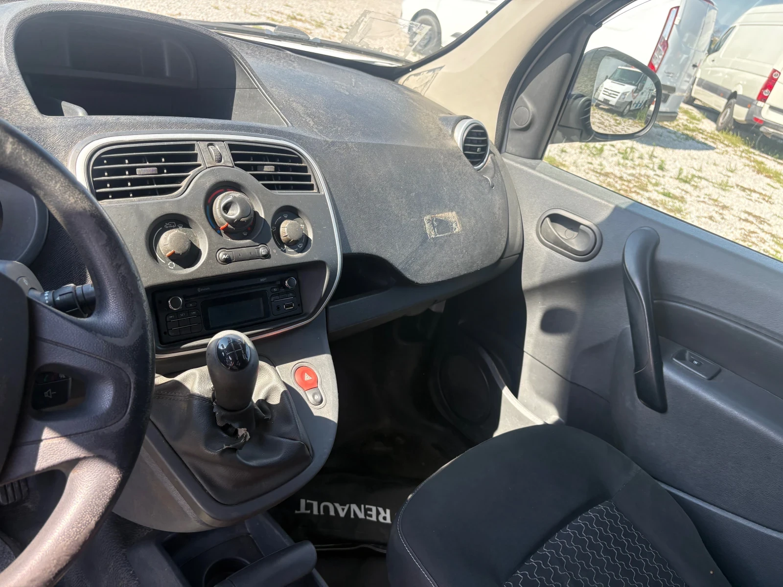 Renault Kangoo 1.5 DCI, снимка 8 - Автомобили и джипове - 56172959