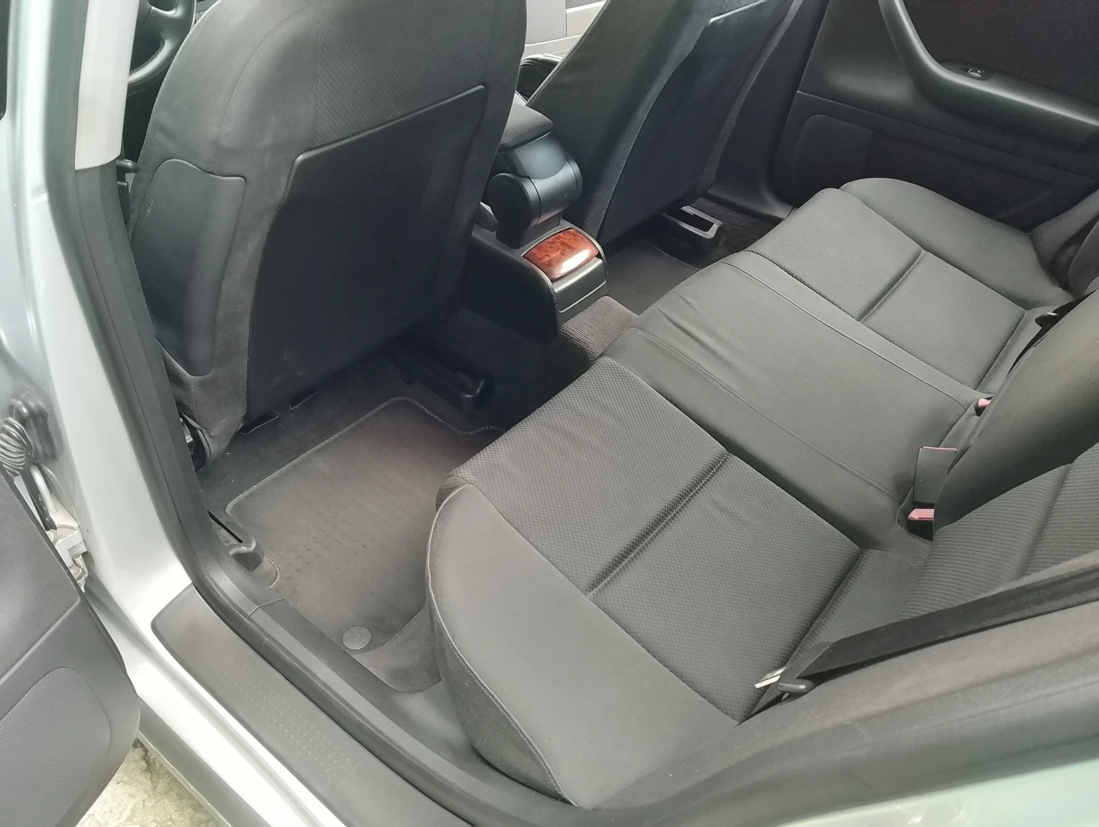 Audi A4, снимка 10 - Автомобили и джипове - 56201941
