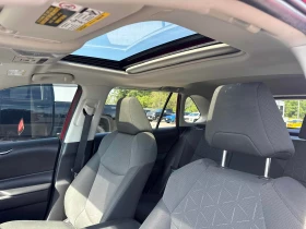 Toyota Rav4 Hybrid XLE AWD | CARFAX | АВТОФИНАНСИРАНЕ, снимка 10