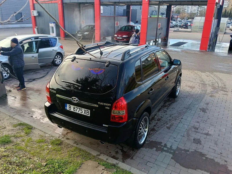 Hyundai Tucson 2.7 4x4 , снимка 10 - Автомобили и джипове - 52811643