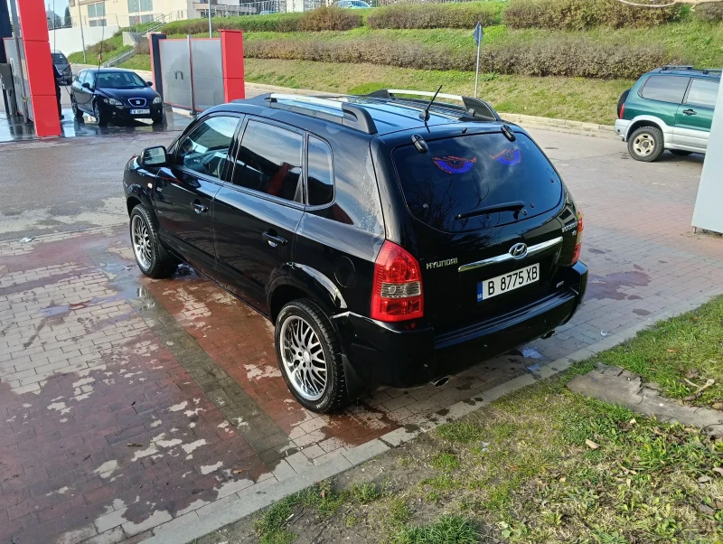 Hyundai Tucson 2.7 4x4 , снимка 9 - Автомобили и джипове - 52811643