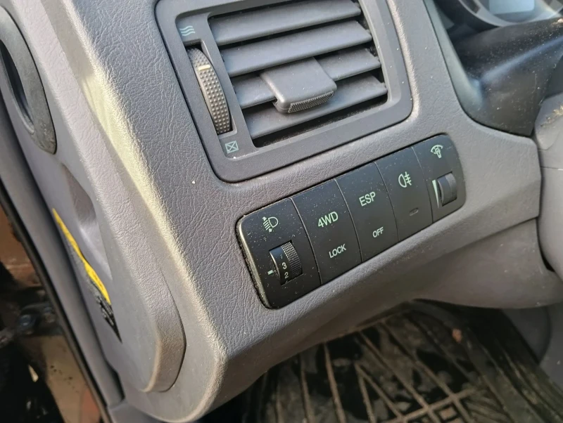 Hyundai Tucson 2.7 4x4 , снимка 6 - Автомобили и джипове - 52811643