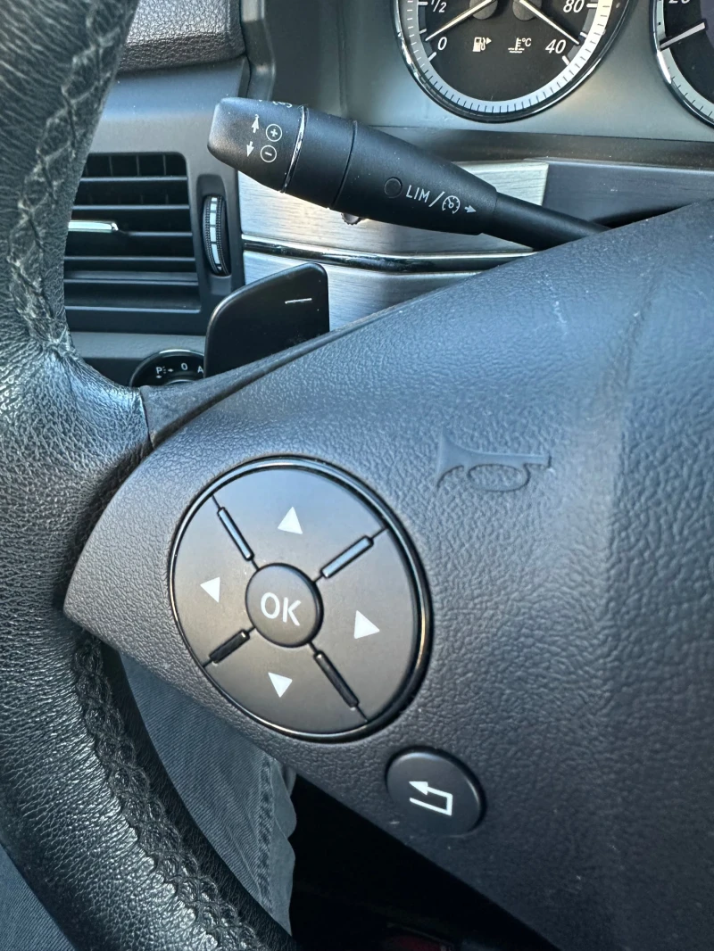 Mercedes-Benz GLK 320CDI 4MATIC, снимка 11 - Автомобили и джипове - 53153316
