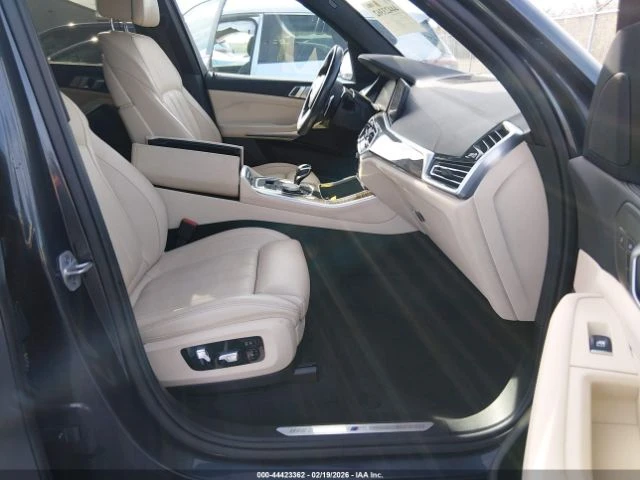 BMW X5 * 40I* KEYLESS* КОЖА* ПОДГРЕВ* НАВИ* , снимка 10 - Автомобили и джипове - 53768190