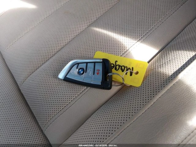 BMW X5 * 40I* KEYLESS* КОЖА* ПОДГРЕВ* НАВИ* , снимка 15 - Автомобили и джипове - 53768190