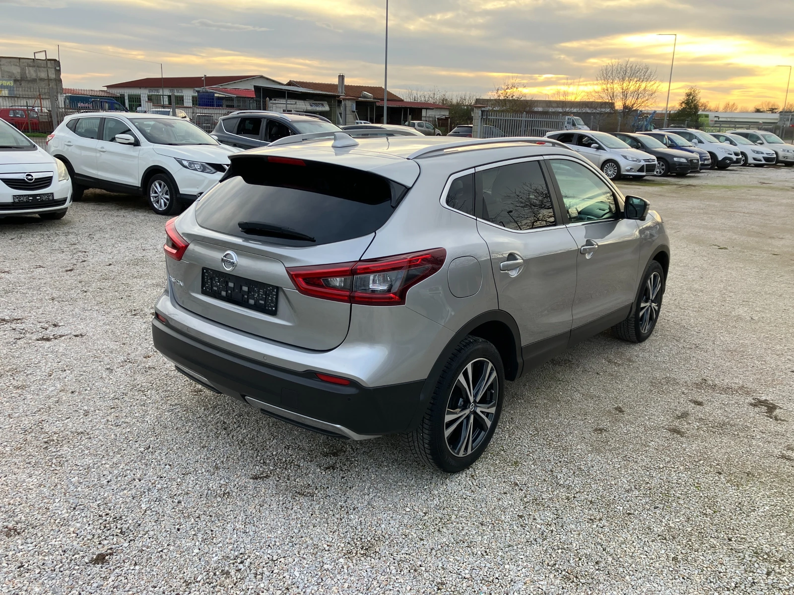 Nissan Qashqai 1.5 DCI - изображение 8