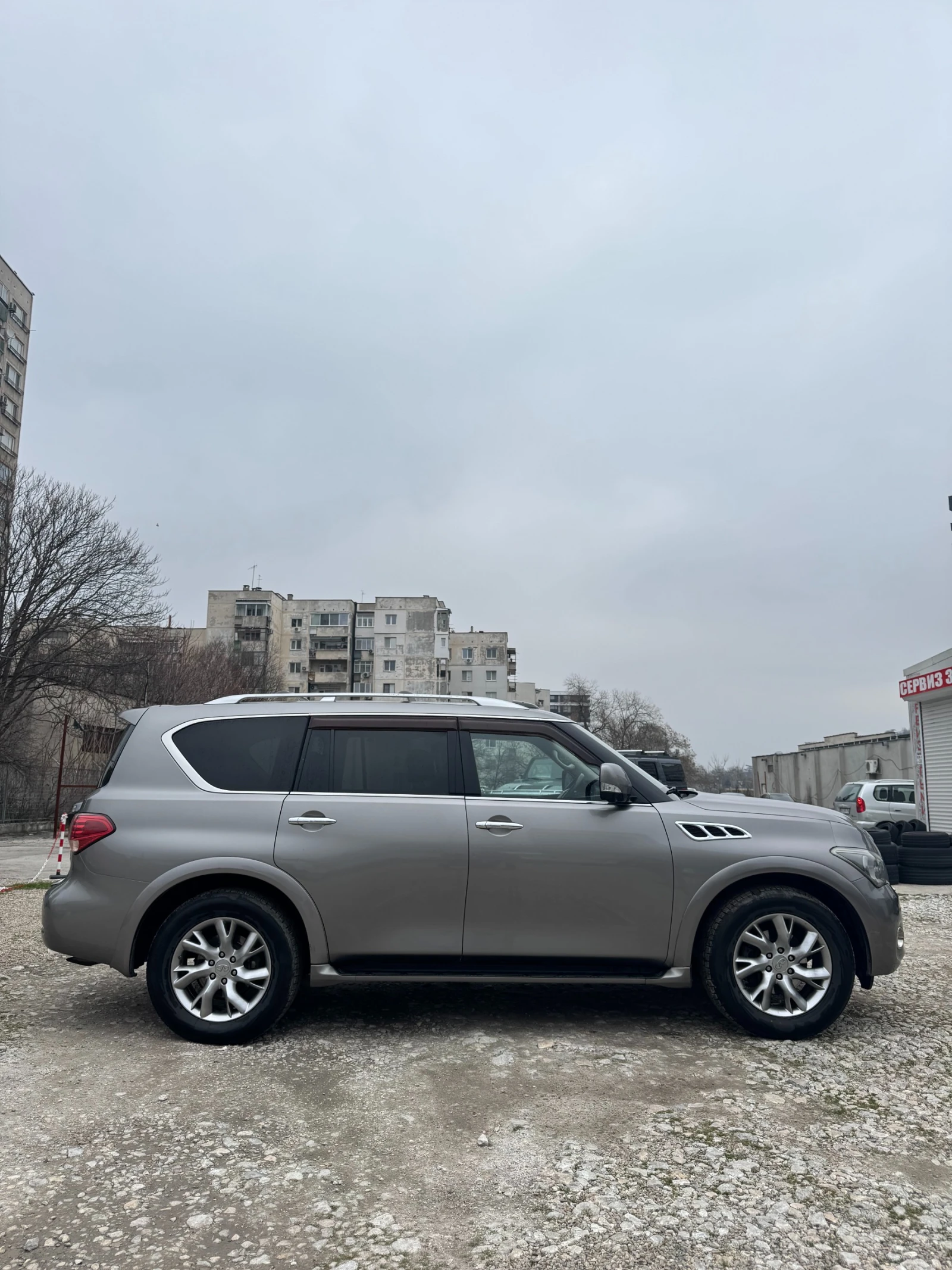 Infiniti QX56  - изображение 6