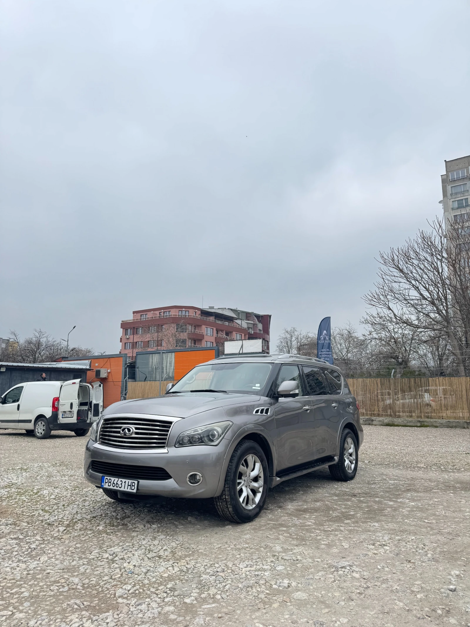 Infiniti QX56  - изображение 3