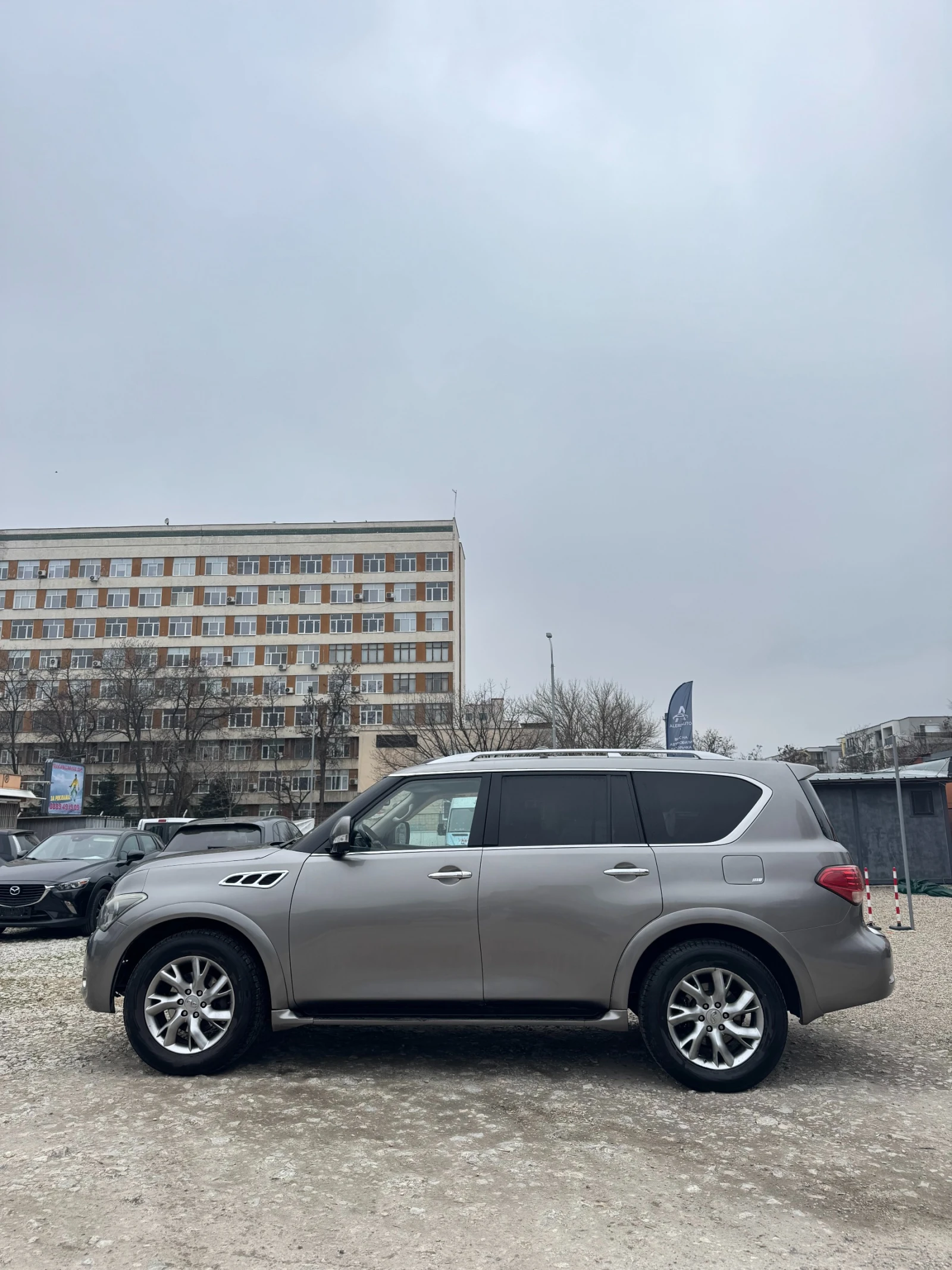 Infiniti QX56  - изображение 8