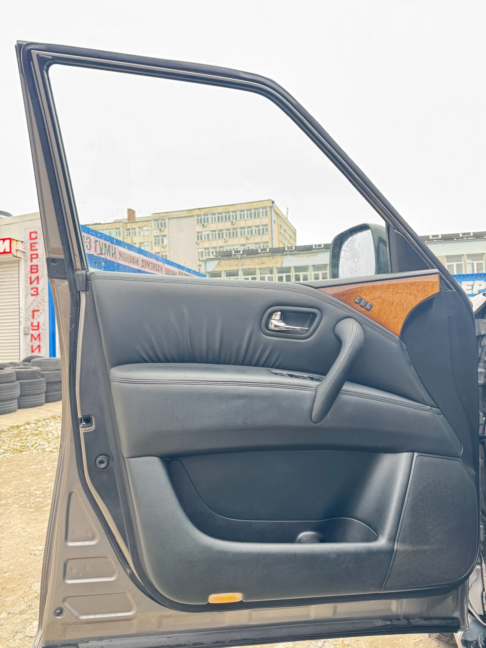 Infiniti QX56  - изображение 10