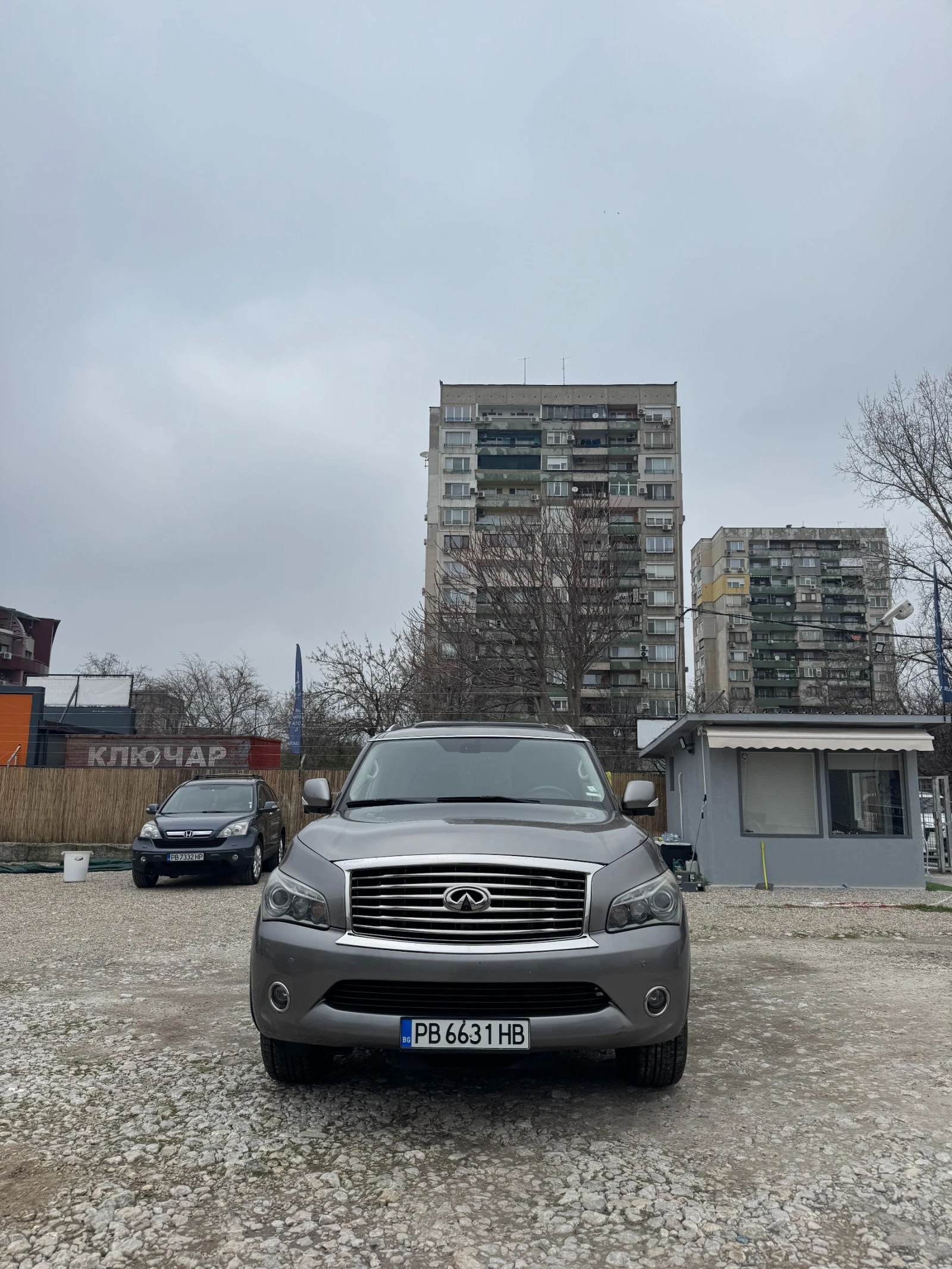 Infiniti QX56  - изображение 2