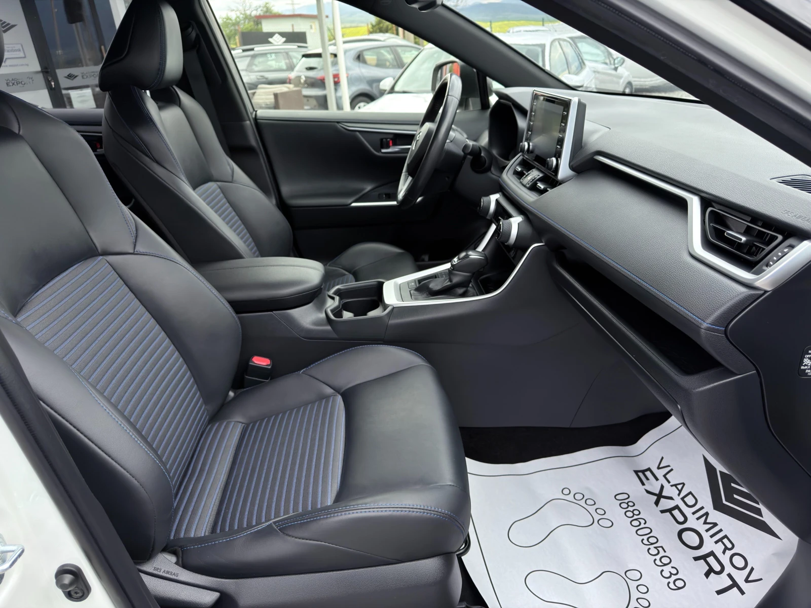 Toyota Rav4 2.5 Hybrid STYLE Bi-Tone , снимка 8 - Автомобили и джипове - 53916005
