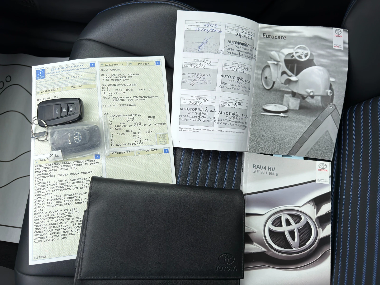 Toyota Rav4 2.5 Hybrid STYLE Bi-Tone , снимка 15 - Автомобили и джипове - 53916005