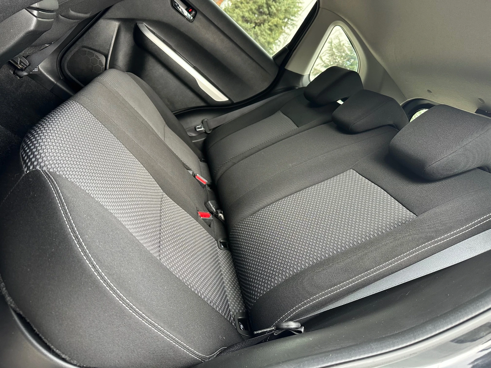 Suzuki Vitara 1.6 D * НАВИ* , снимка 13 - Автомобили и джипове - 53935240