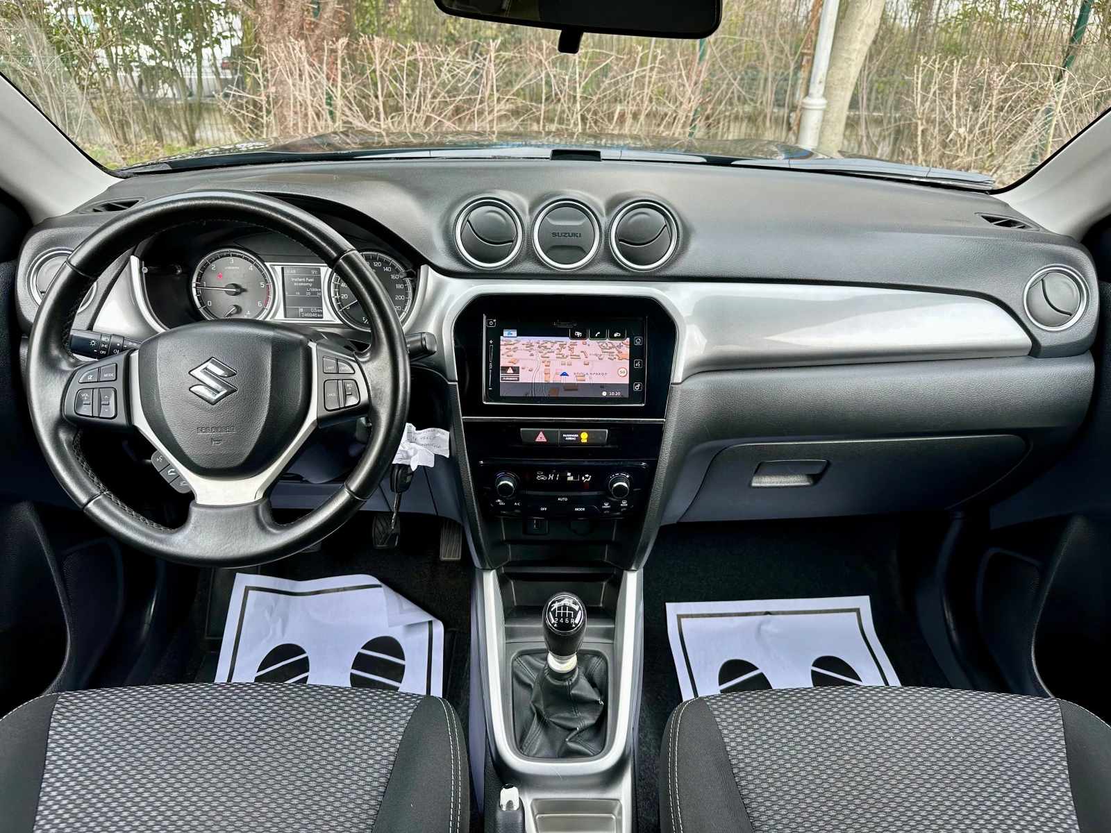 Suzuki Vitara 1.6 D * НАВИ* , снимка 9 - Автомобили и джипове - 53935240