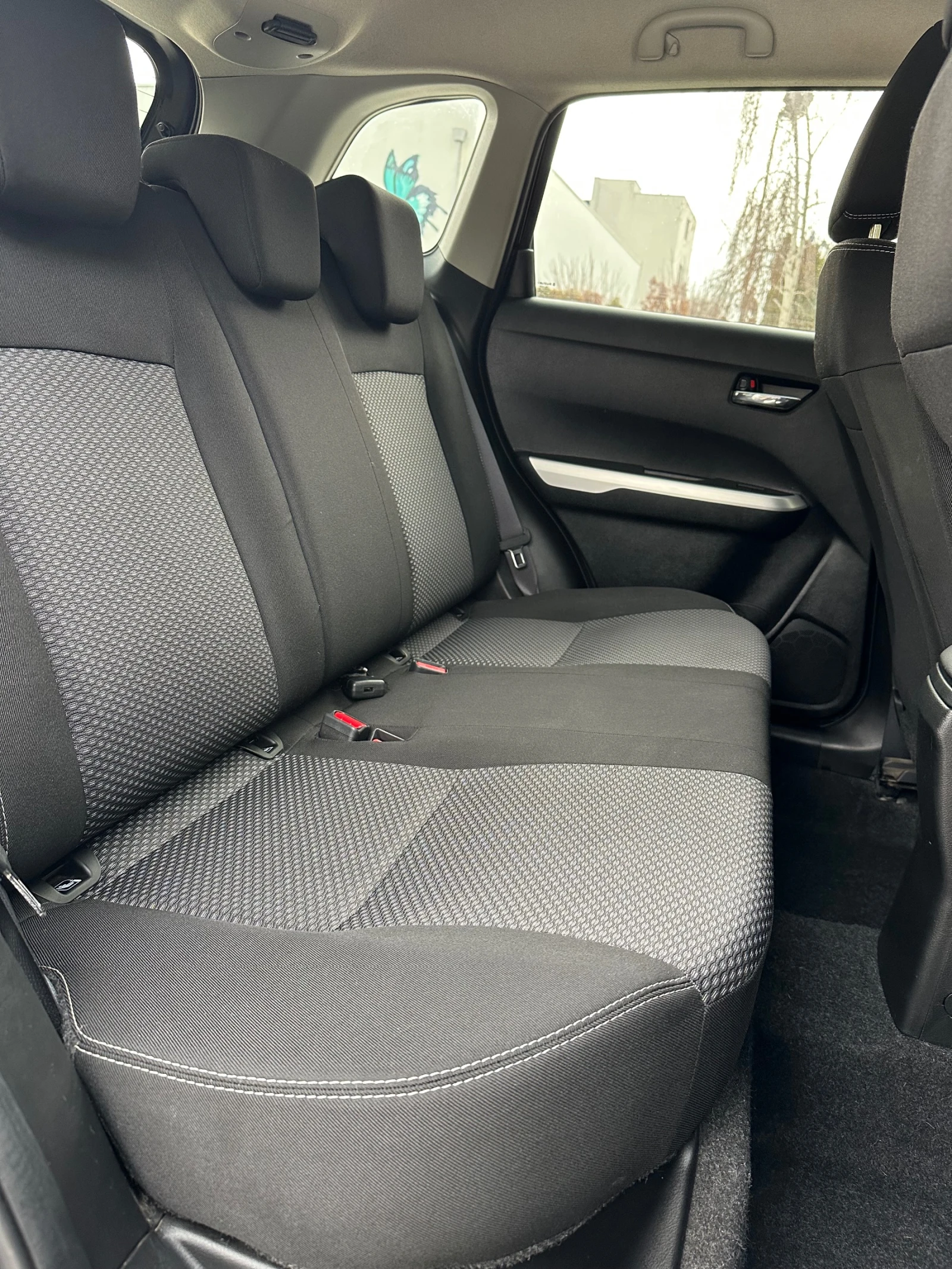 Suzuki Vitara 1.6 D * НАВИ* , снимка 14 - Автомобили и джипове - 53935240