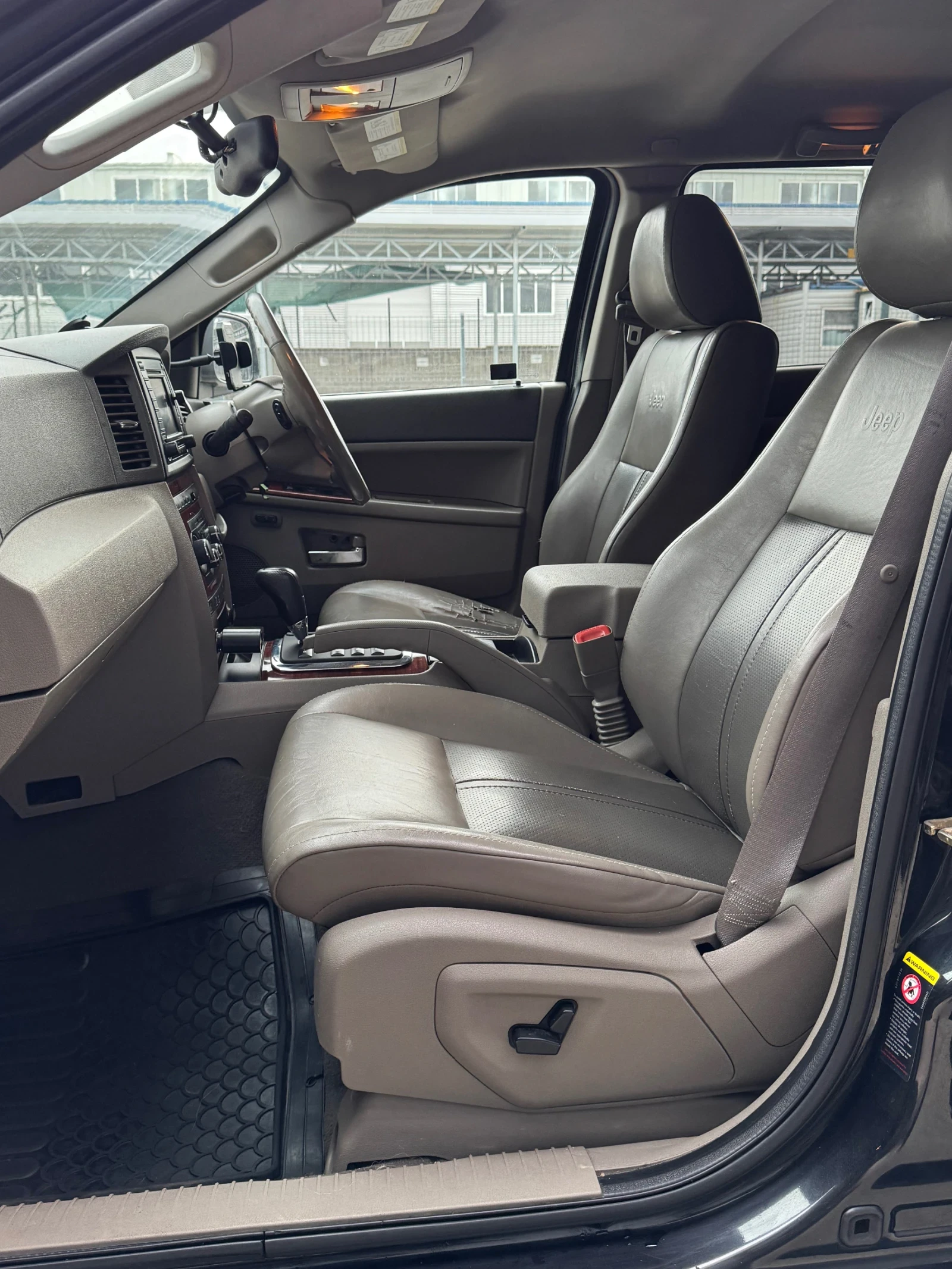 Jeep Grand cherokee Jeep Grand cherokee 5.7HEMI Бензин-ГАЗ