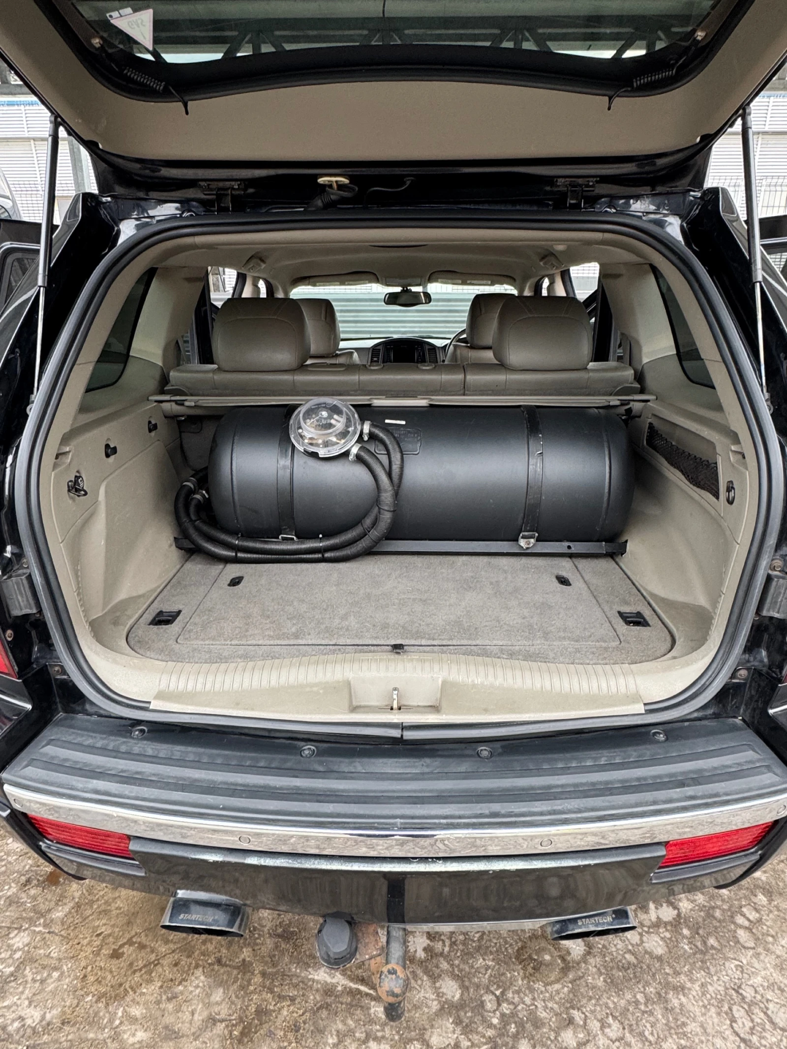 Jeep Grand cherokee Jeep Grand cherokee 5.7HEMI Бензин-ГАЗ, снимка 11 - Автомобили и джипове - 53940509